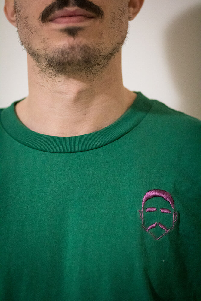 T-Shirt Verde con ricamo viola